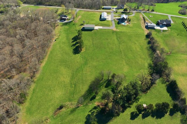 4041 Liverworth Rd, Southside, TN 37171