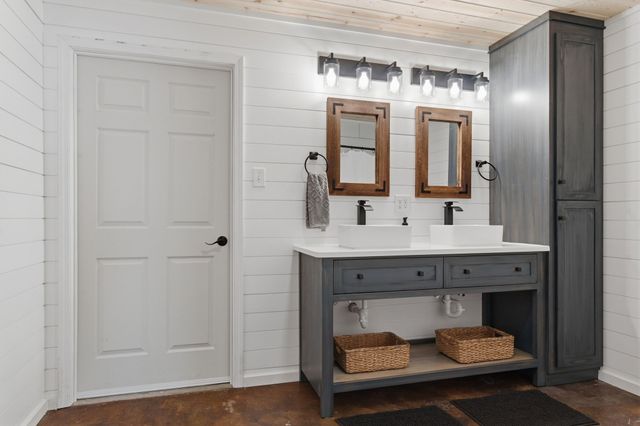 4041 Liverworth Rd, Southside, TN 37171