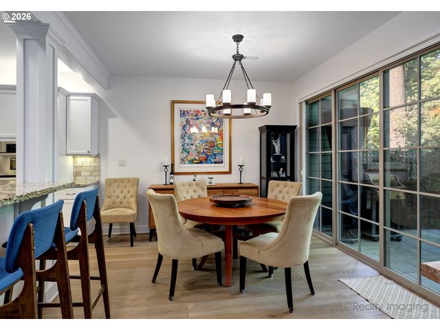 4403 OAKRIDGE Rd, Lake Oswego, OR 97035