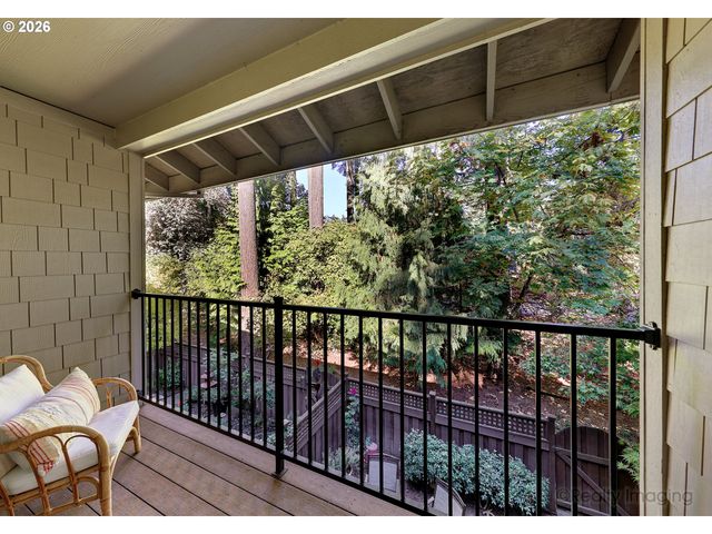 4403 OAKRIDGE Rd, Lake Oswego, OR 97035