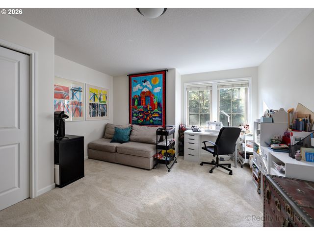 4403 OAKRIDGE Rd, Lake Oswego, OR 97035