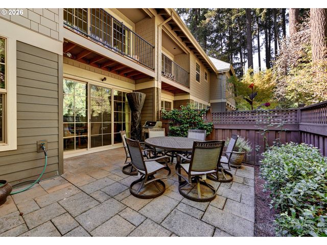 4403 OAKRIDGE Rd, Lake Oswego, OR 97035