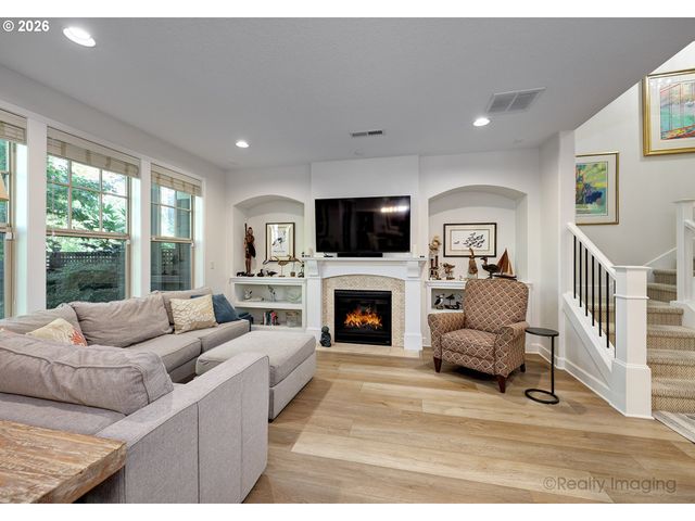 4403 OAKRIDGE Rd, Lake Oswego, OR 97035