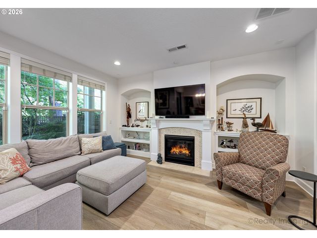 4403 OAKRIDGE Rd, Lake Oswego, OR 97035
