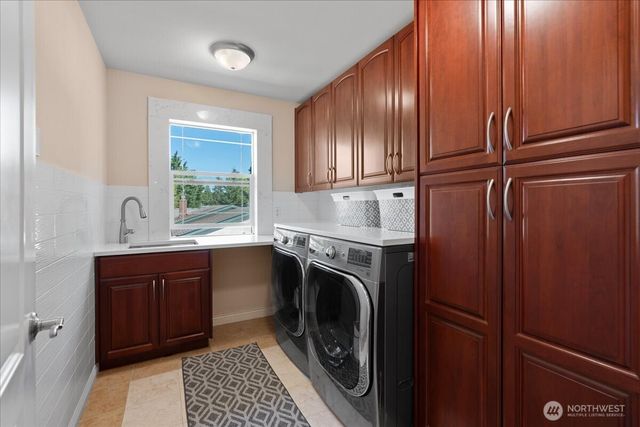 6216 25th Street NE, Tacoma, WA 98422