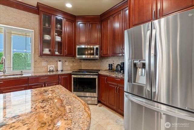 6216 25th Street NE, Tacoma, WA 98422