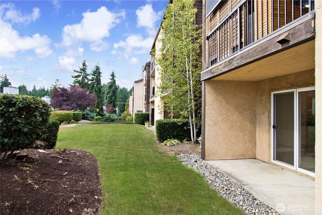 12515 NE 145th Place #D127, Kirkland, WA 98034