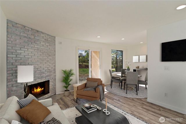 12515 NE 145th Place #D127, Kirkland, WA 98034