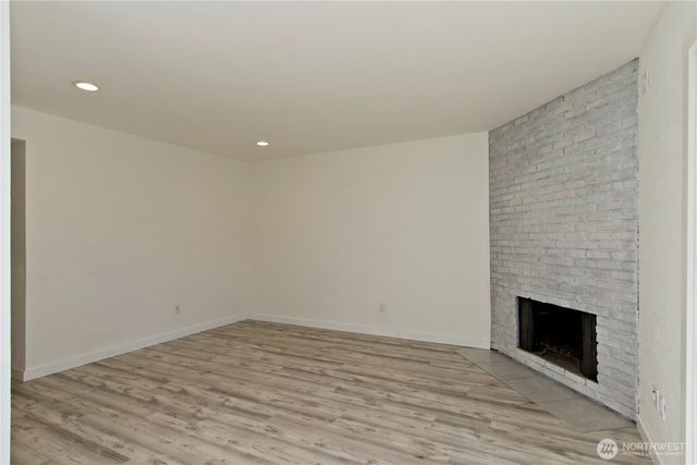 12515 NE 145th Place #D127, Kirkland, WA 98034