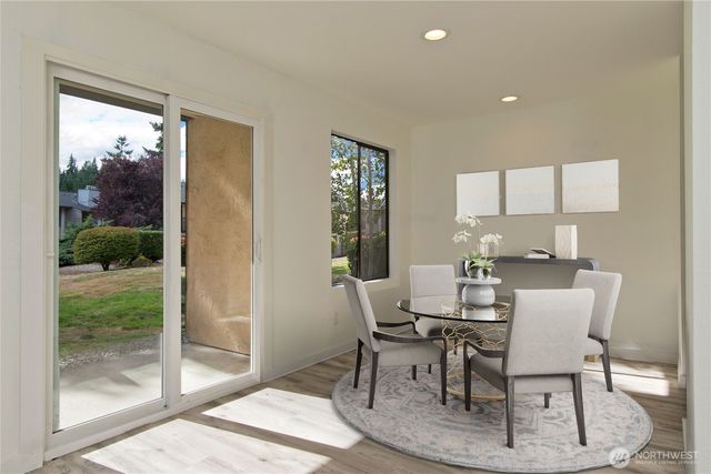 12515 NE 145th Place #D127, Kirkland, WA 98034