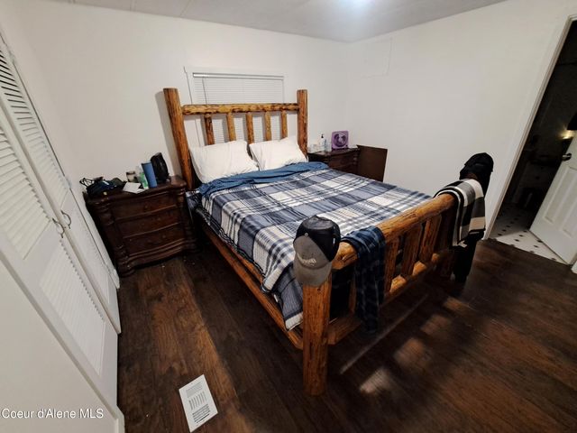 8475 W Meadow Brook Cir, Rathdrum, ID 83858