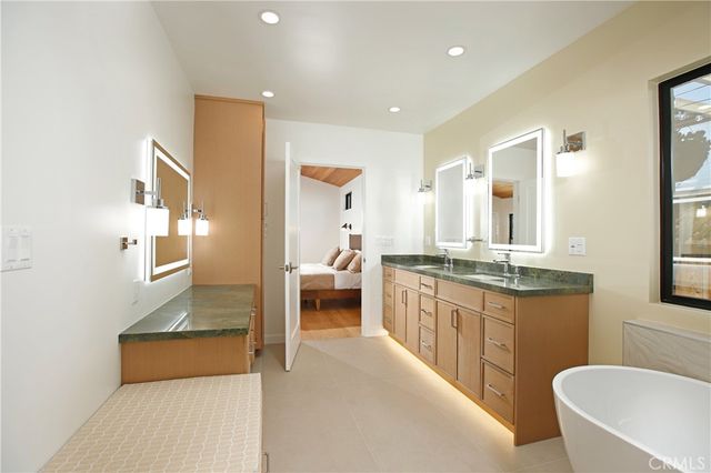 4643 Vantage Avenue, Valley Village, CA 91607