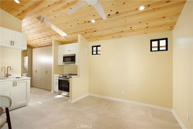 4643 Vantage Avenue, Valley Village, CA 91607
