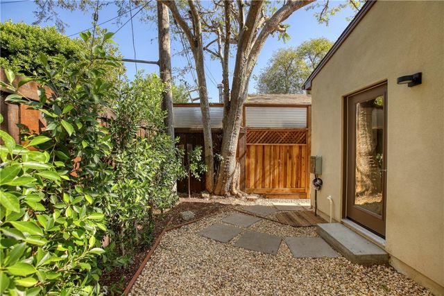 4643 Vantage Avenue, Valley Village, CA 91607