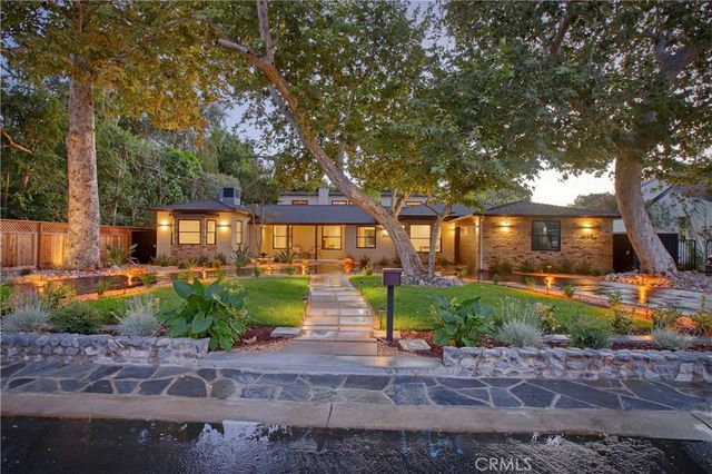4643 Vantage Avenue, Valley Village, CA 91607
