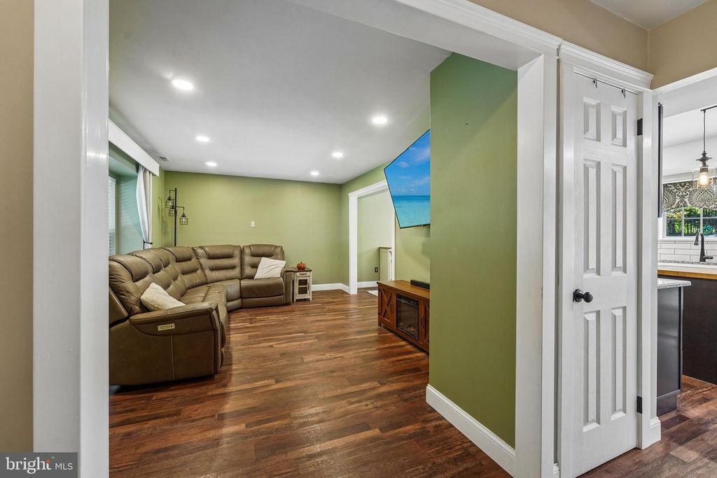 140 EBBETTS DR, ATCO, NJ 08004 — photo 4
