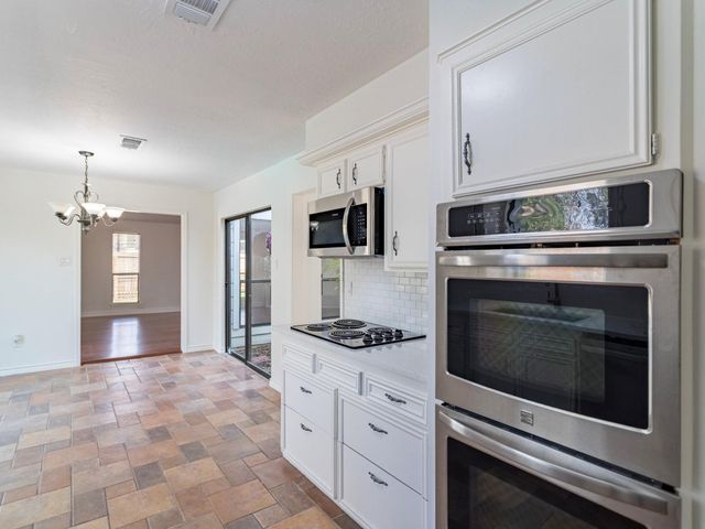 2006 Carriage Court, Richmond, TX 77406