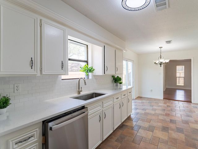 2006 Carriage Court, Richmond, TX 77406