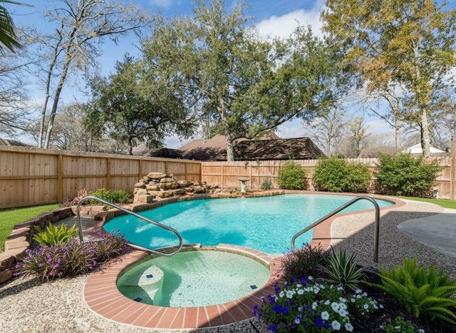 2006 Carriage Court, Richmond, TX 77406