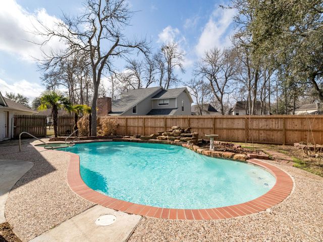 2006 Carriage Court, Richmond, TX 77406