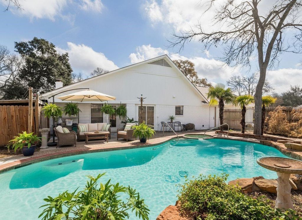 2006 Carriage Court, Richmond, TX 77406