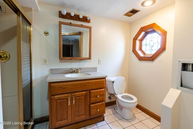 7846 St Andrews Church Rd, Louisville, KY 40214