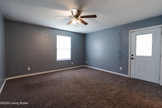 7846 St Andrews Church Rd, Louisville, KY 40214