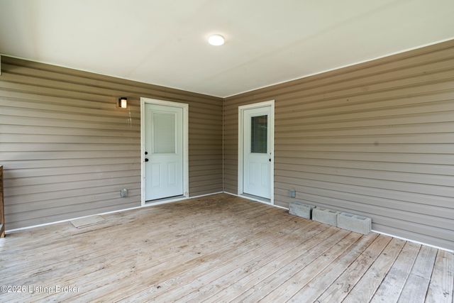 7846 St Andrews Church Rd, Louisville, KY 40214