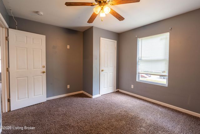 7846 St Andrews Church Rd, Louisville, KY 40214