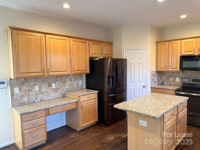 9530 Oswald Lane, Charlotte, NC 28277