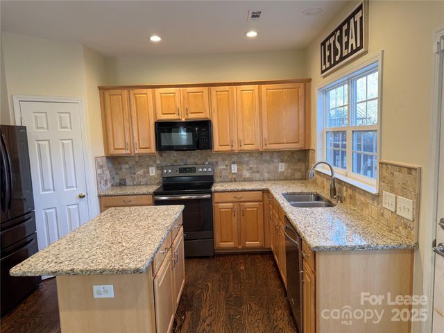 9530 Oswald Lane, Charlotte, NC 28277