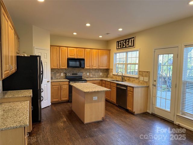 9530 Oswald Lane, Charlotte, NC 28277