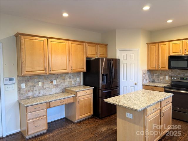 9530 Oswald Lane, Charlotte, NC 28277