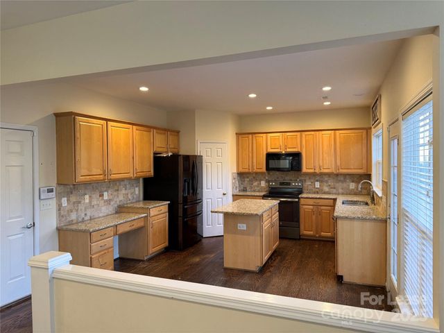 9530 Oswald Lane, Charlotte, NC 28277