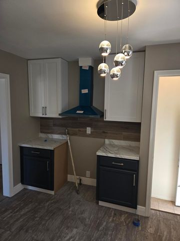 20542 Ashton Avenue, Detroit, MI 48219