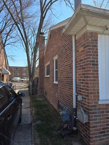 20542 Ashton Avenue, Detroit, MI 48219