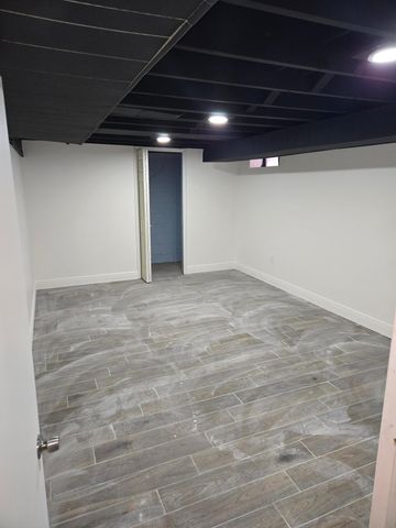 20542 Ashton Avenue, Detroit, MI 48219