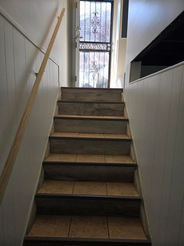 20542 Ashton Avenue, Detroit, MI 48219