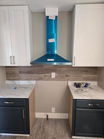 20542 Ashton Avenue, Detroit, MI 48219