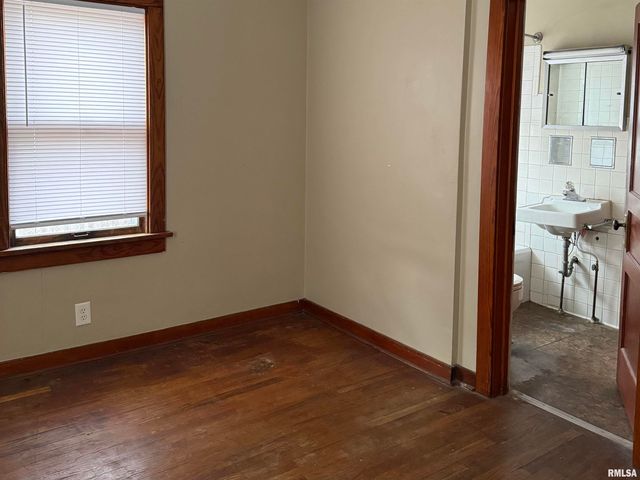 1639 33RD Street, Moline, IL 61265