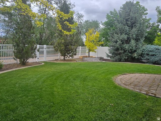 1648 ROCKBRIDGE DR, Layton, UT 84041