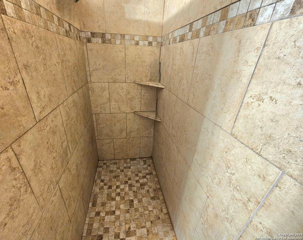 208 Jeff, Pleasanton, TX 78064