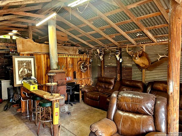 208 Jeff, Pleasanton, TX 78064