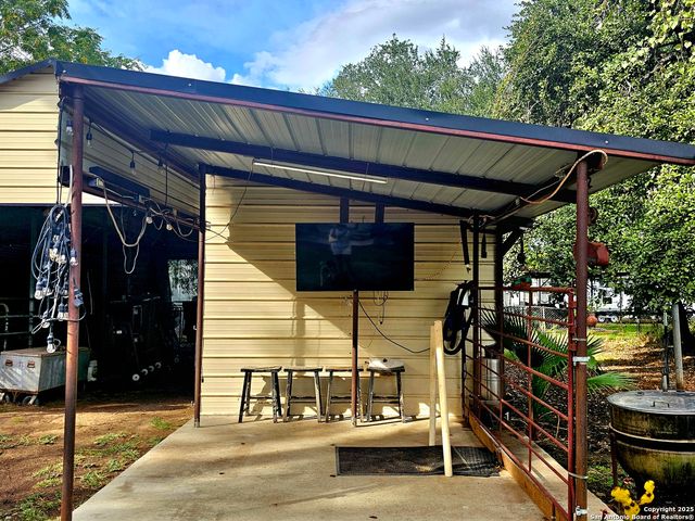 208 Jeff, Pleasanton, TX 78064