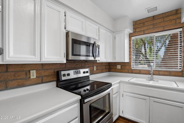 4434 E HUBBELL Street 22, Phoenix, AZ 85008