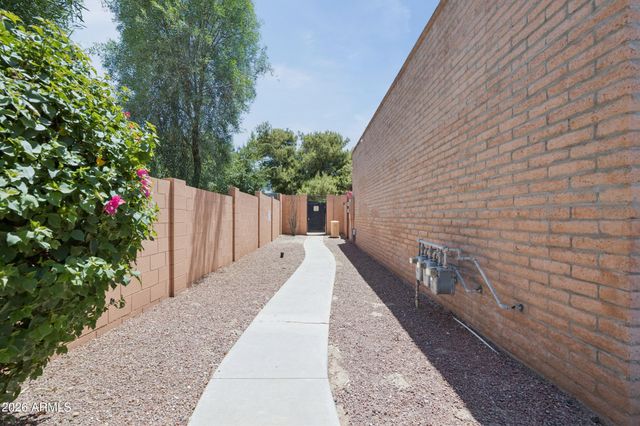 4434 E HUBBELL Street 22, Phoenix, AZ 85008