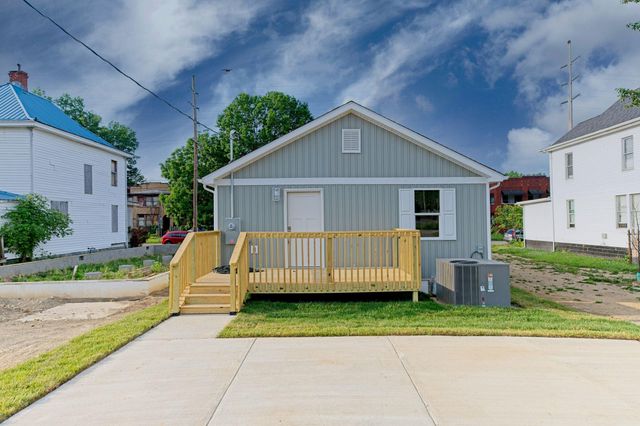 414 8th Avenue, Huntington, WV 25701