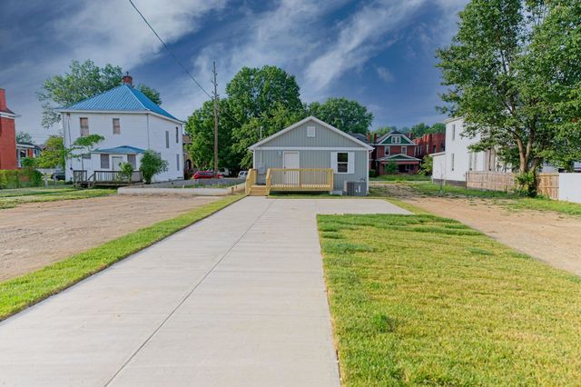 414 8th Avenue, Huntington, WV 25701