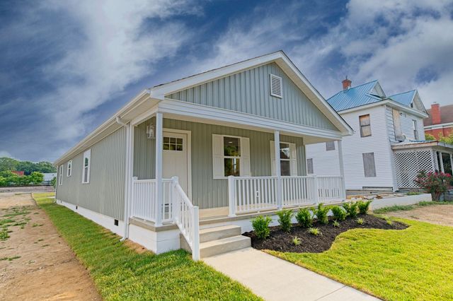414 8th Avenue, Huntington, WV 25701