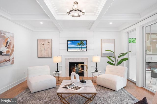 1813 YOST RD, Blue Bell, PA 19422